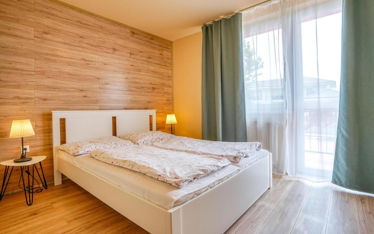 Veľký Meder Apartmany Karmon Park מראה חיצוני תמונה